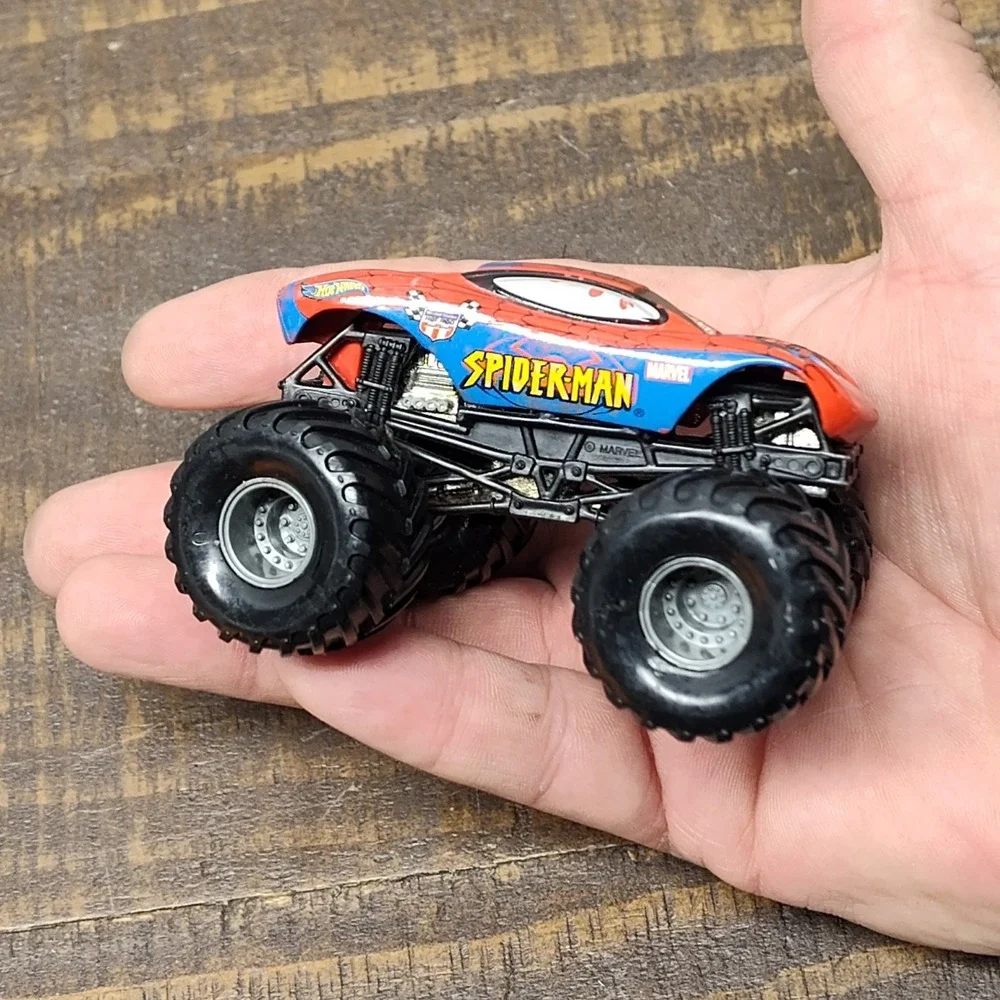 Hot Wheels Monster Jam 4X4 Truck SPIDERMAN Spider-man Marvel